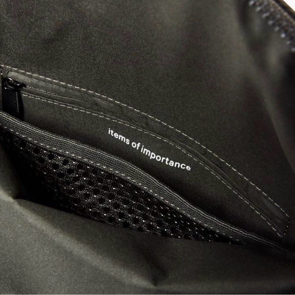 Lululemon Dark Olive Green Festival Crossbody Bag - Picture 4 of 12